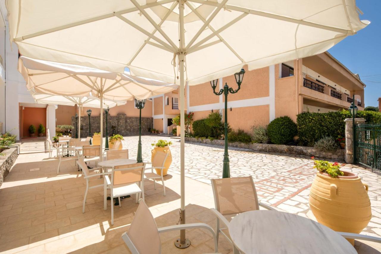 Hotel Rossis Mesongí Екстериор снимка