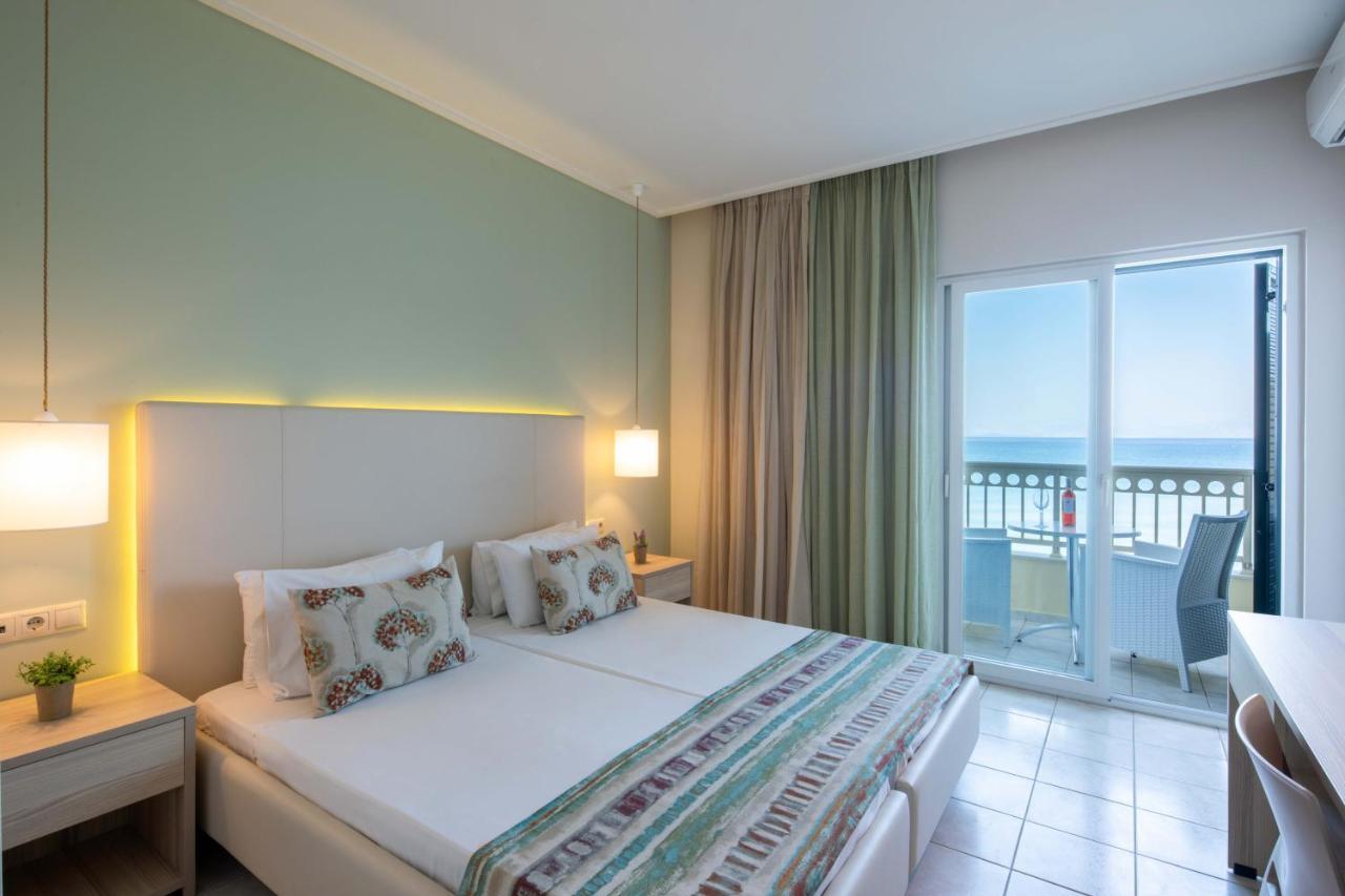 Hotel Rossis Mesongí Екстериор снимка