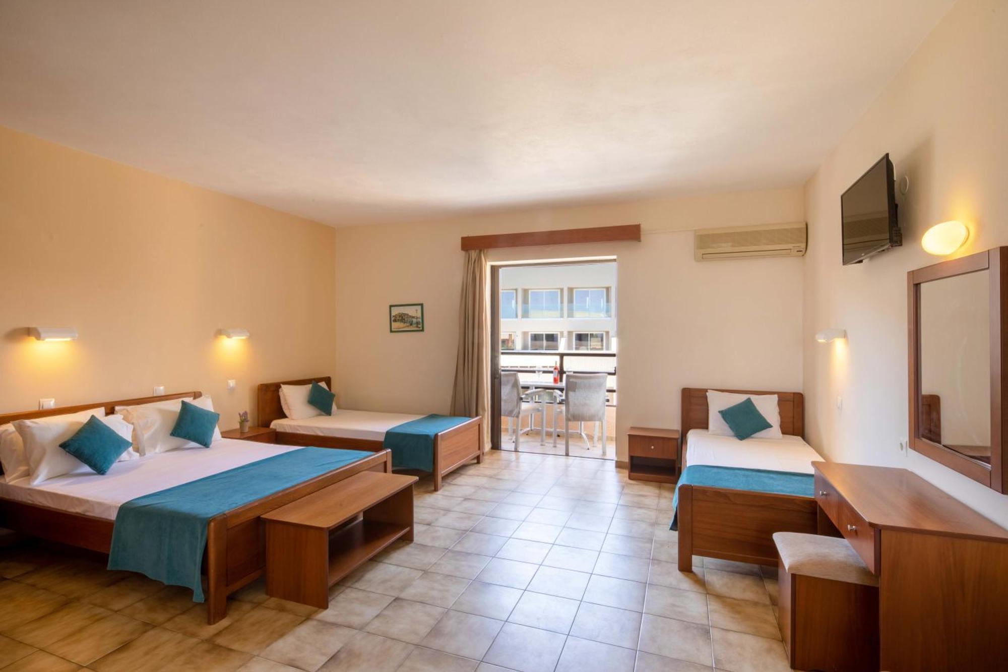 Hotel Rossis Mesongí Екстериор снимка